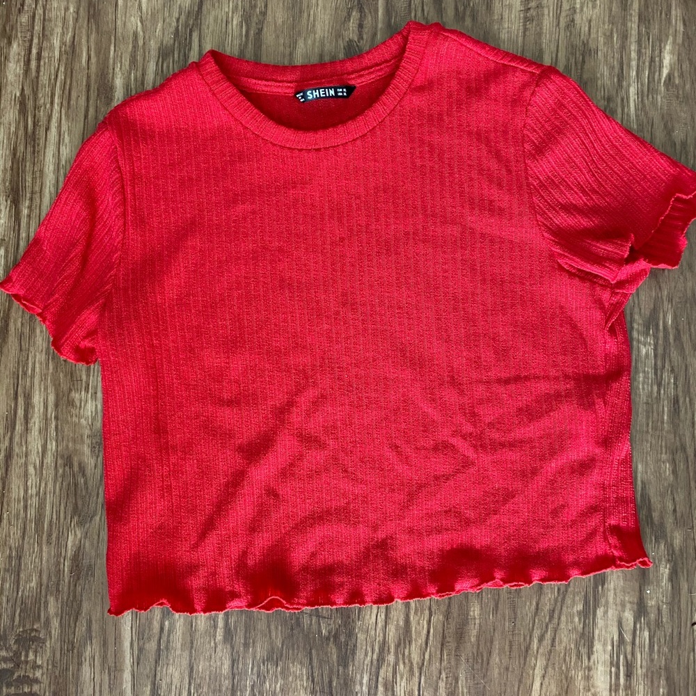 Cute Red crop